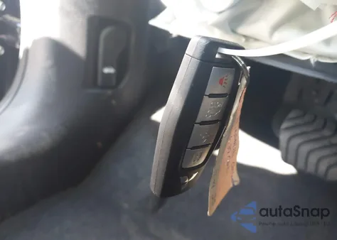 2025 Mitsubishi Outlander Se 2.5 2Wd z USA, uszkodzony, nr VIN JA4J3VA87SZ015679